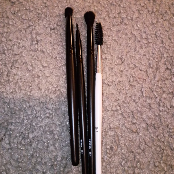 Makeup Brush Bundle - Picture 4 of 4